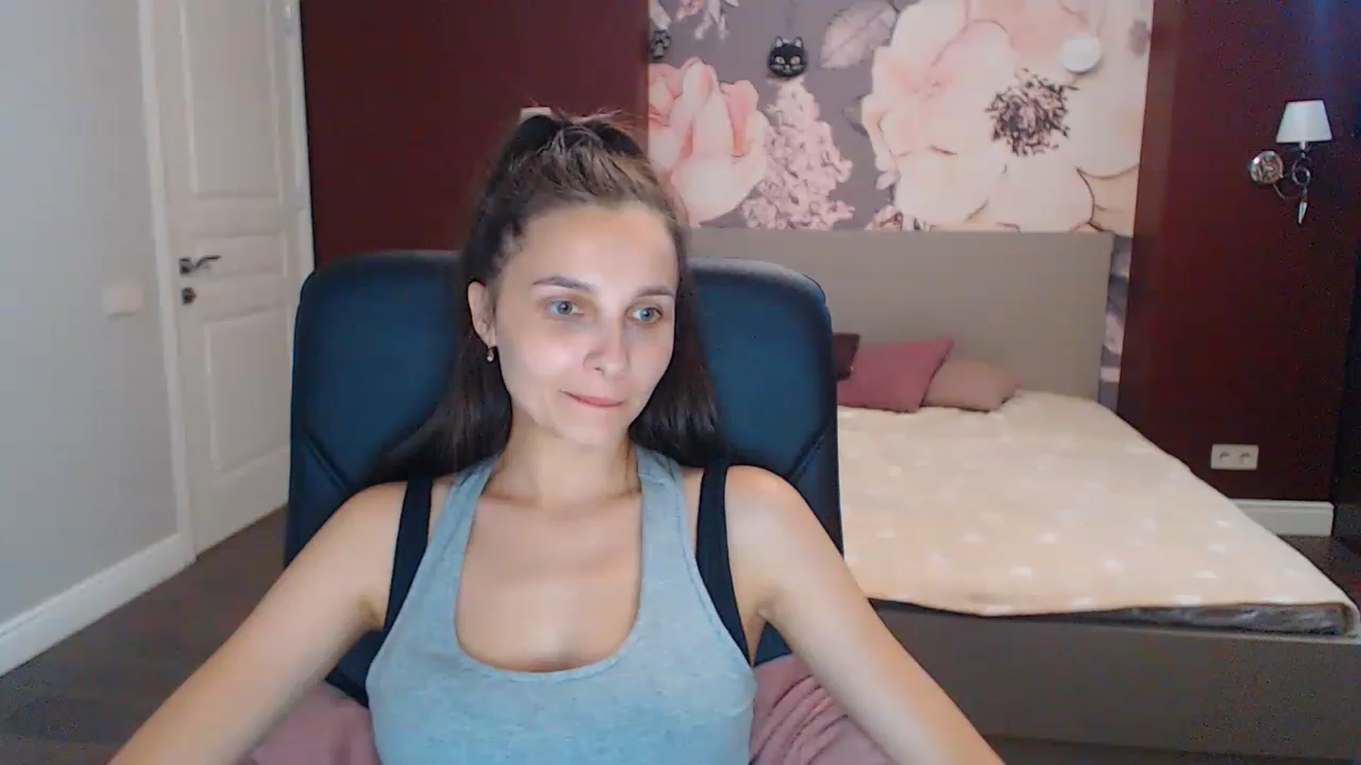 Gallery image thumbnail from Karina_Mils's myfreecams stream on, 07/30/2023, 11:10 image 1 of 20