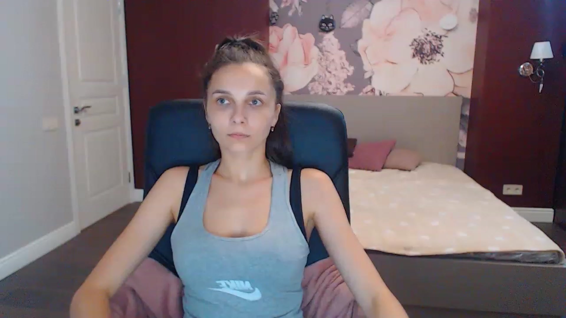 Gallery image thumbnail from Karina_Mils's myfreecams stream on, 07/30/2023, 11:10 image 16 of 20