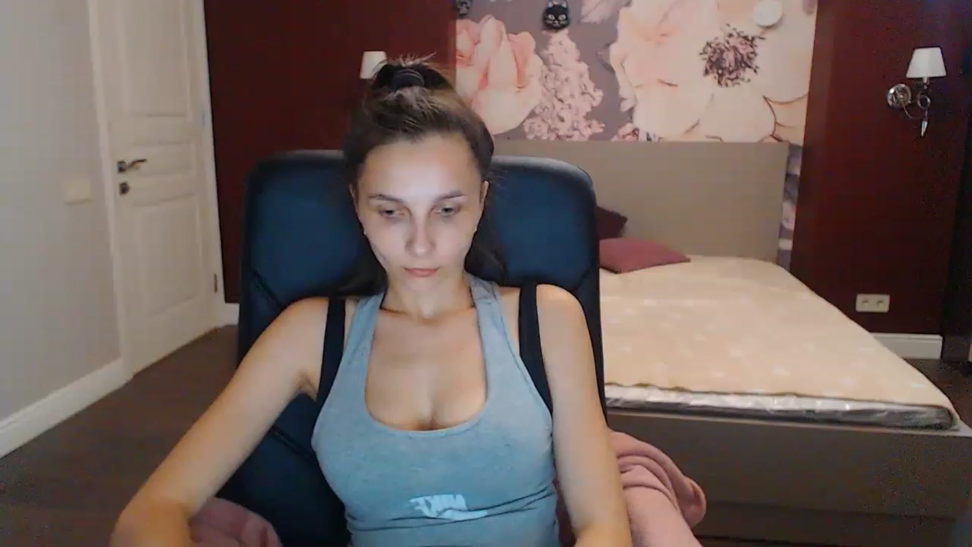 Gallery image thumbnail from Karina_Mils's myfreecams stream on, 07/30/2023, 15:58 image 14 of 20