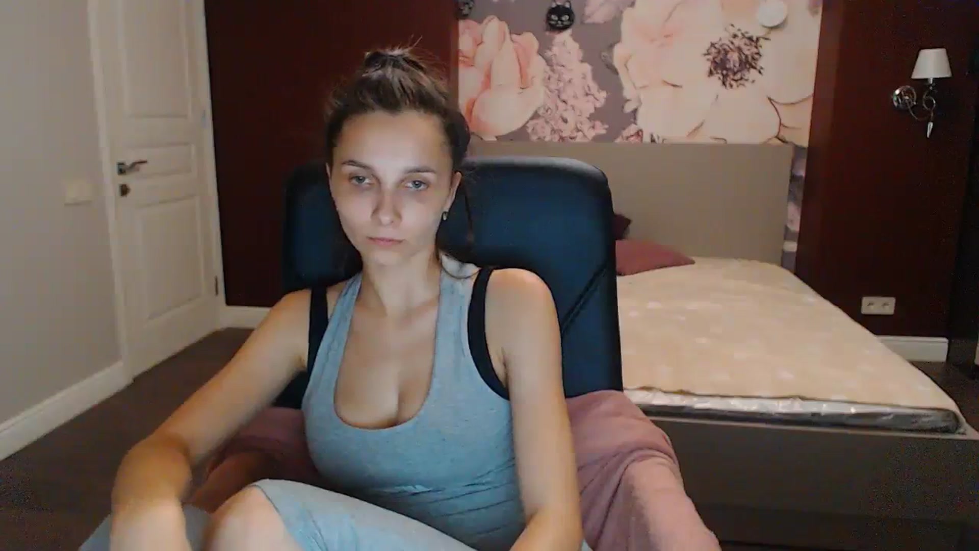 Gallery image thumbnail from Karina_Mils's myfreecams stream on, 07/30/2023, 16:59 image 12 of 20
