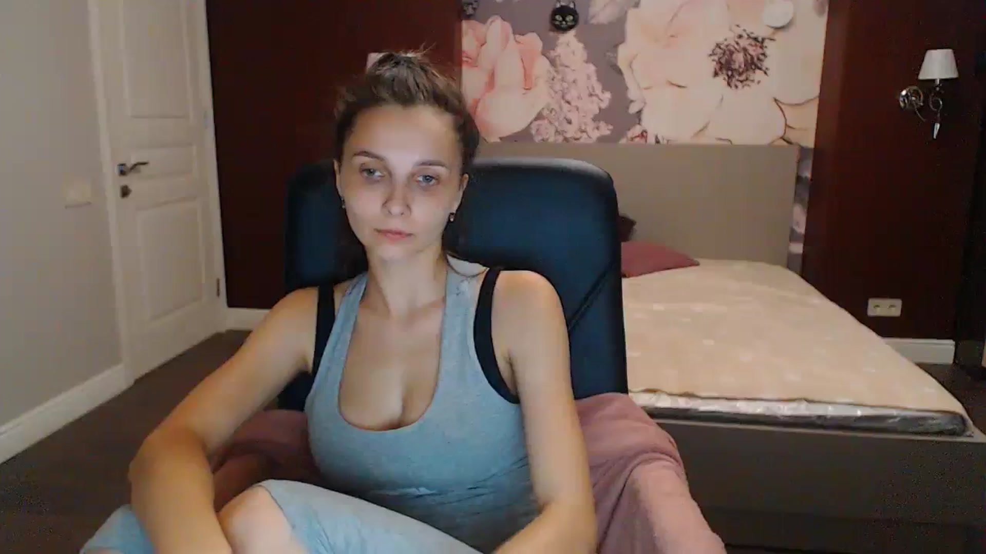 Gallery image thumbnail from Karina_Mils's myfreecams stream on, 07/30/2023, 16:59 image 8 of 20
