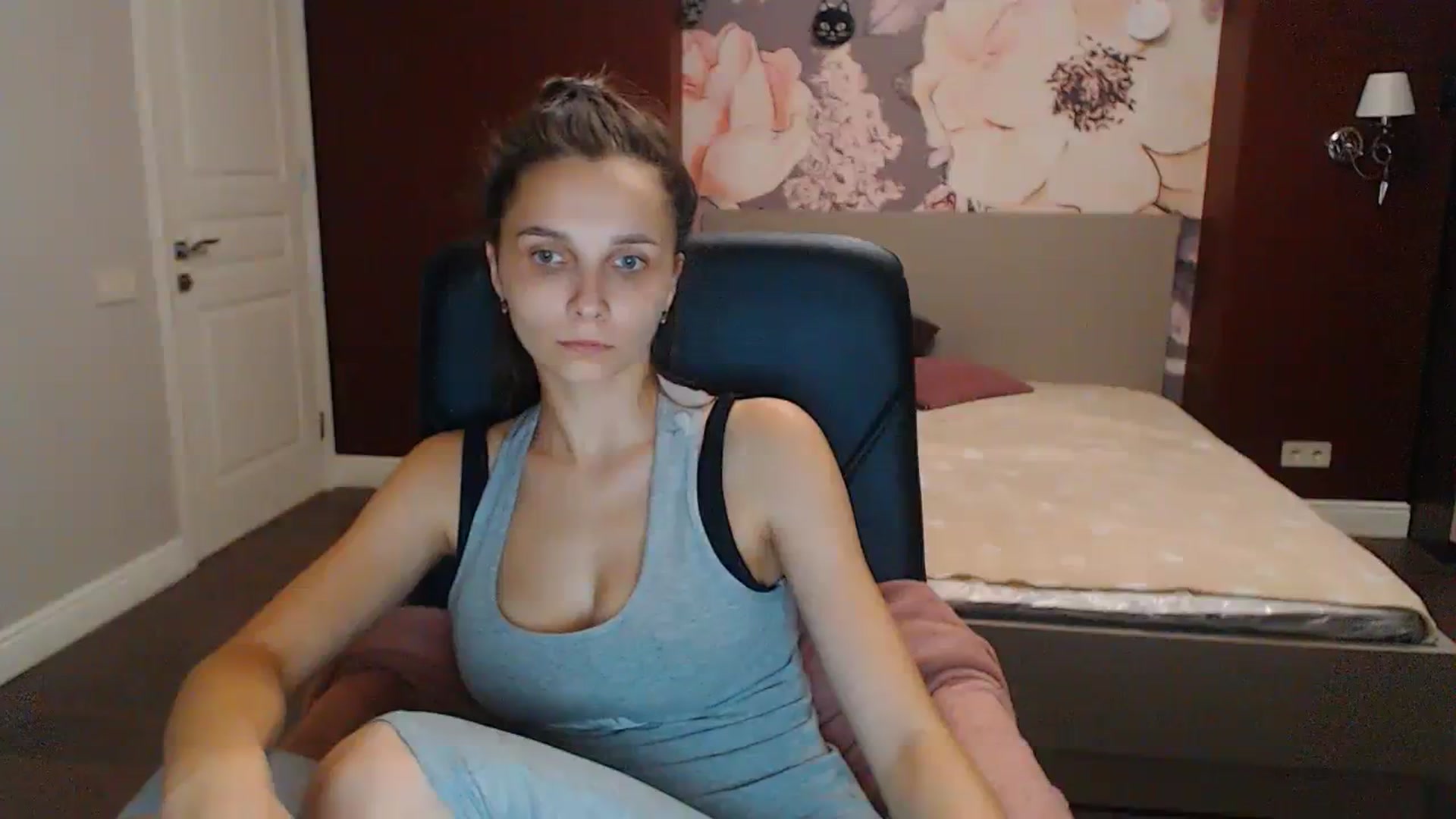 Gallery image thumbnail from Karina_Mils's myfreecams stream on, 07/30/2023, 16:59 image 10 of 20