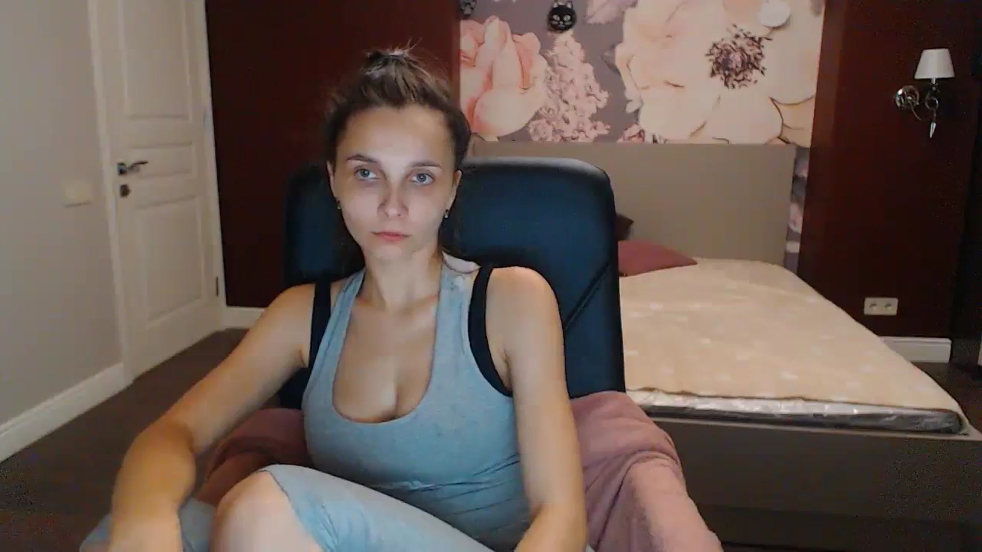 Gallery image thumbnail from Karina_Mils's myfreecams stream on, 07/30/2023, 16:59 image 7 of 20