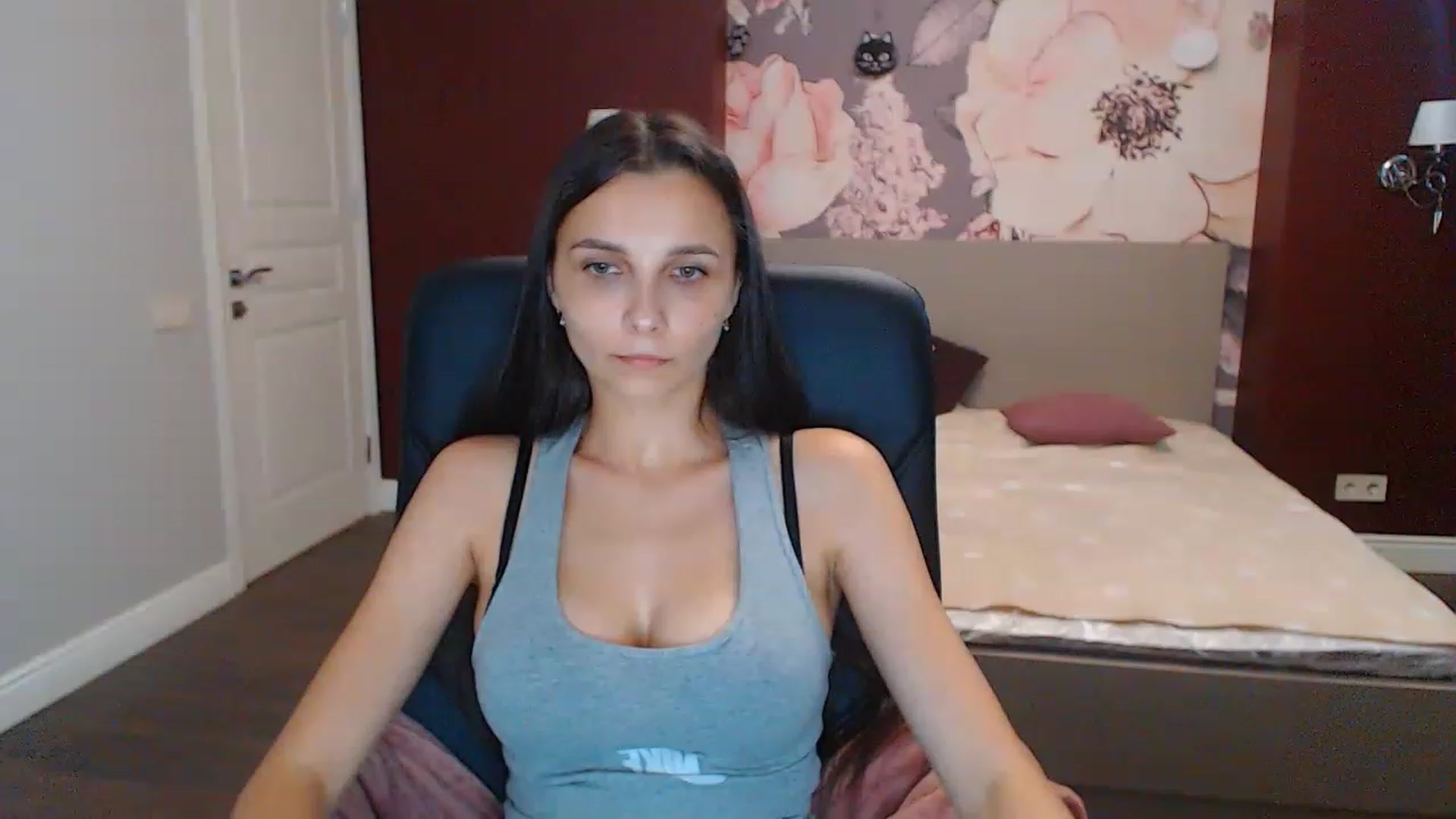 Gallery image thumbnail from Karina_Mils's myfreecams stream on, 07/31/2023, 10:07 image 9 of 20