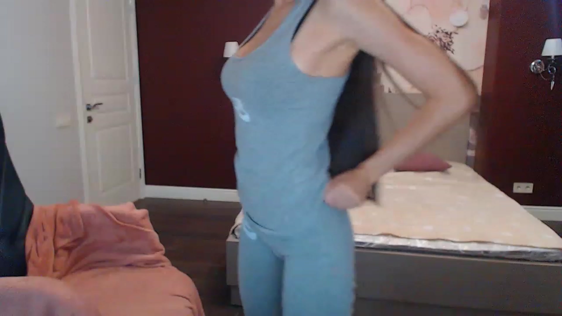 Gallery image thumbnail from Karina_Mils's myfreecams stream on, 07/31/2023, 10:07 image 16 of 20