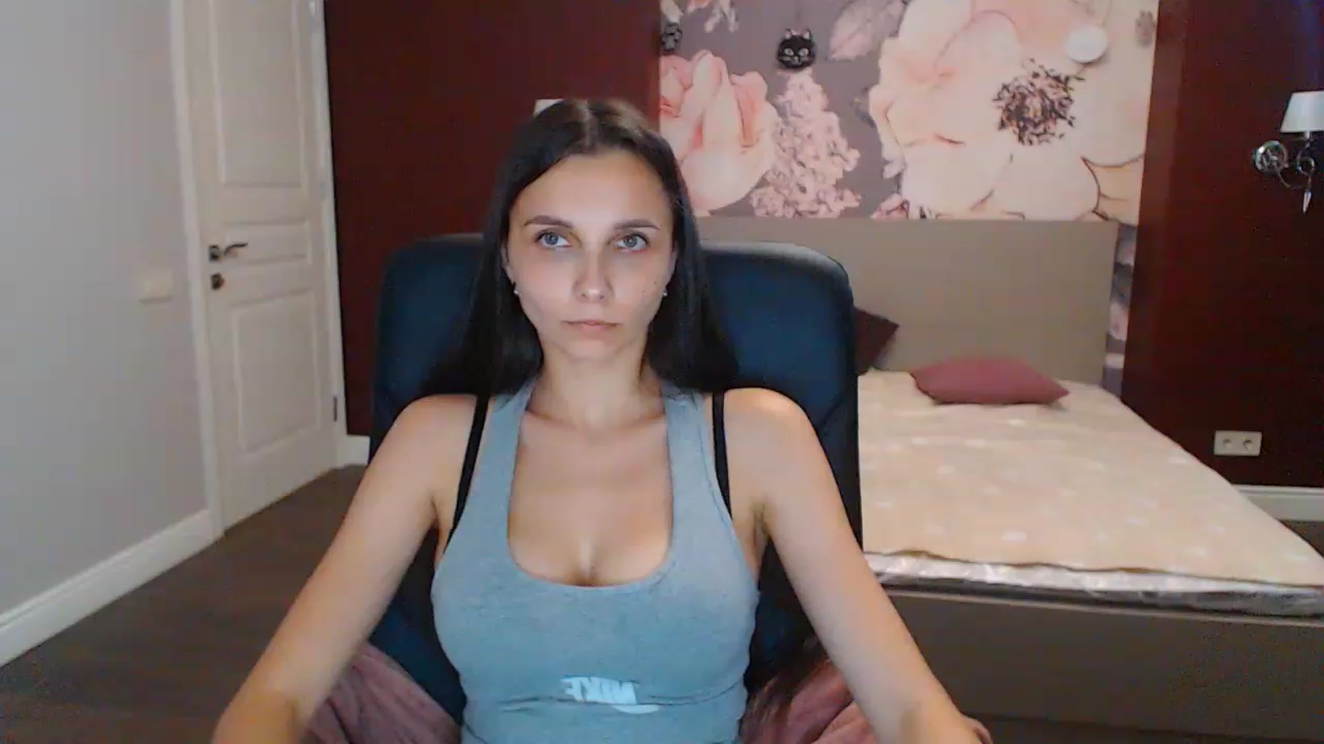Gallery image thumbnail from Karina_Mils's myfreecams stream on, 07/31/2023, 10:07 image 8 of 20