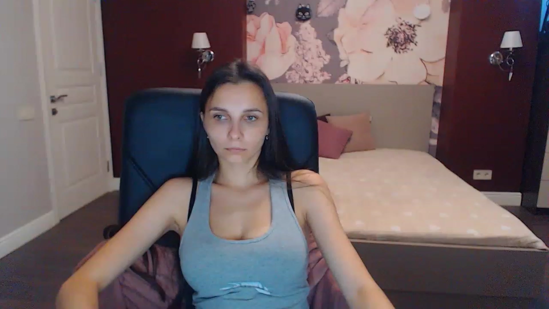 Gallery image thumbnail from Karina_Mils's myfreecams stream on, 08/01/2023, 07:01 image 3 of 20