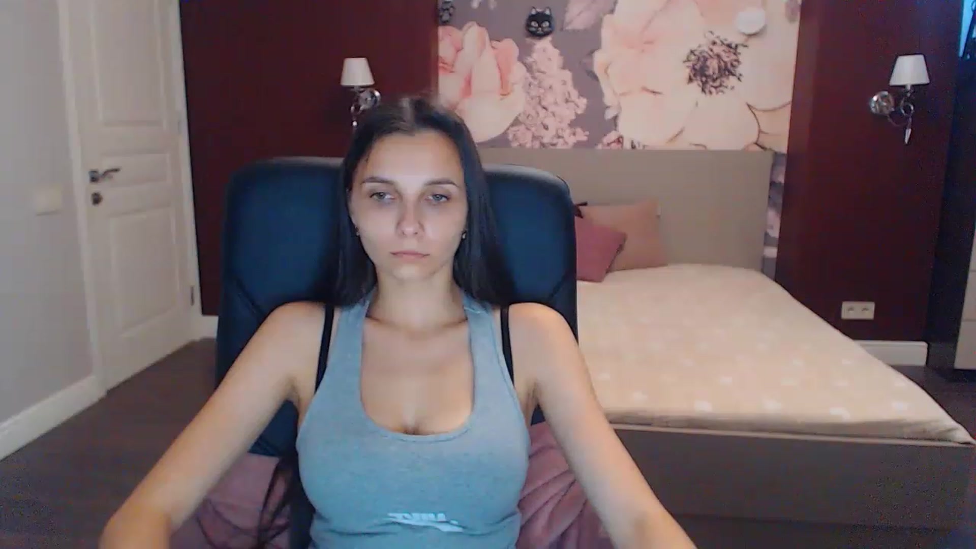 Gallery image thumbnail from Karina_Mils's myfreecams stream on, 08/01/2023, 07:01 image 19 of 20