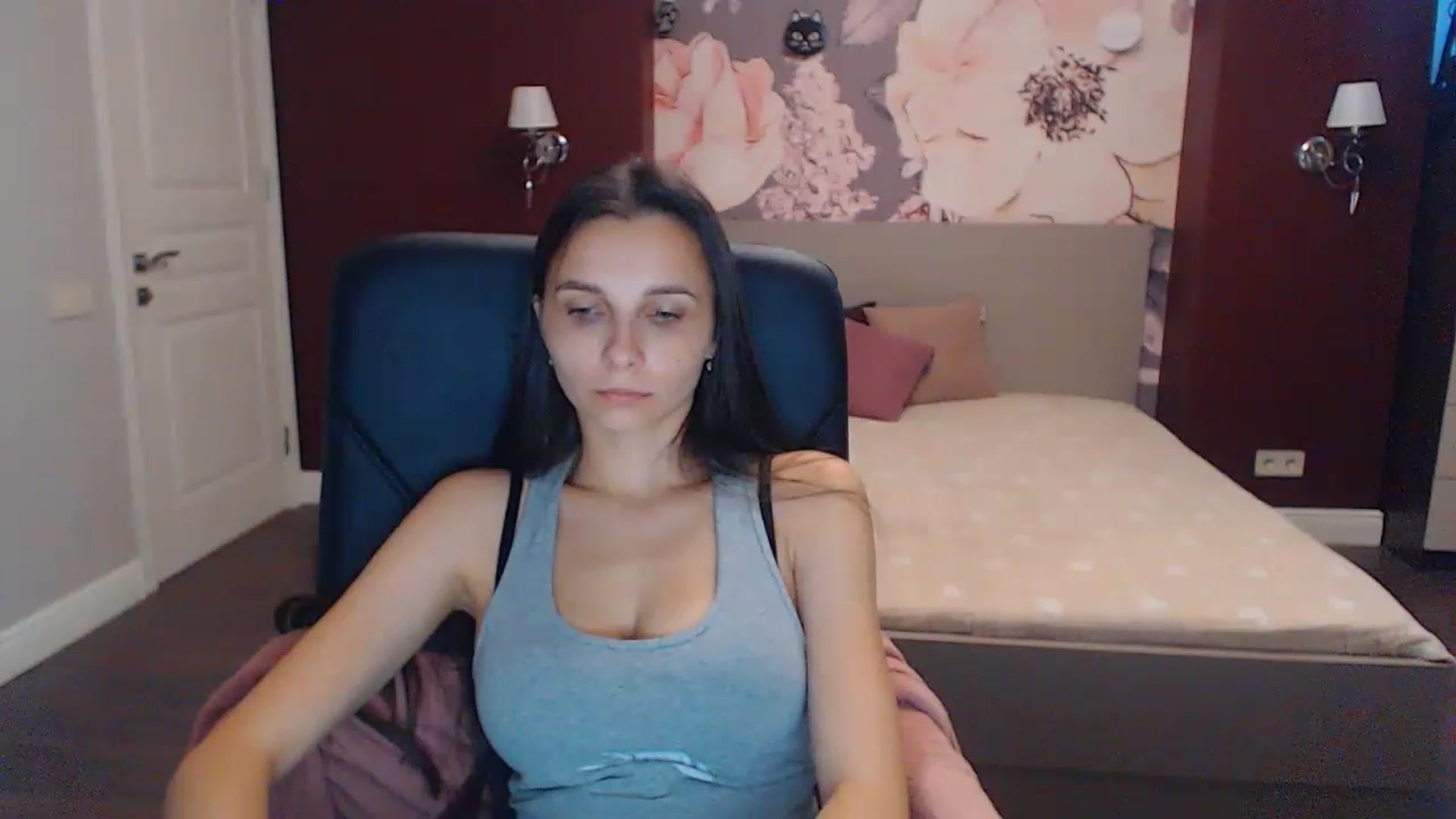 Gallery image thumbnail from Karina_Mils's myfreecams stream on, 08/01/2023, 07:01 image 2 of 20