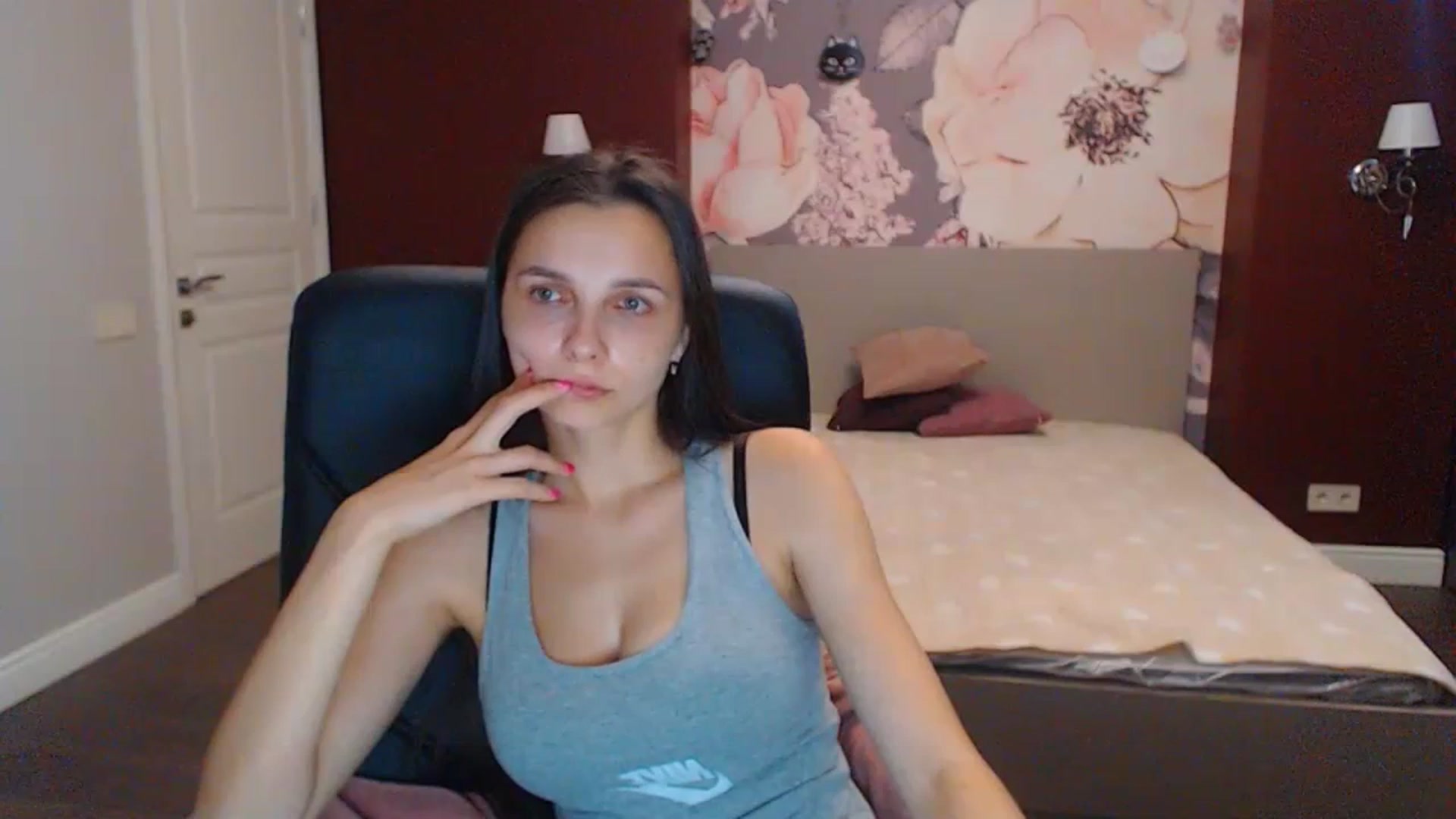 Gallery image thumbnail from Karina_Mils's myfreecams stream on, 08/03/2023, 07:28 image 20 of 20