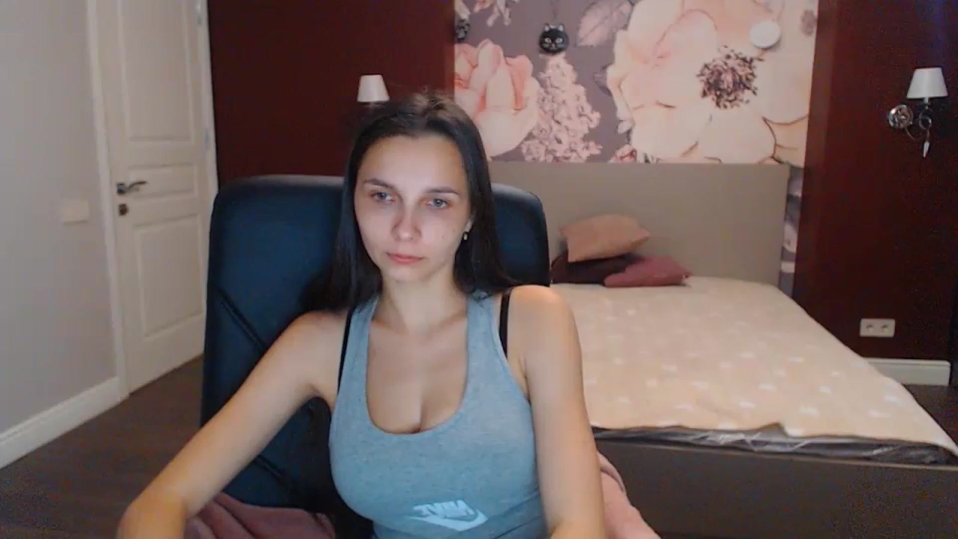 Gallery image thumbnail from Karina_Mils's myfreecams stream on, 08/03/2023, 07:28 image 19 of 20