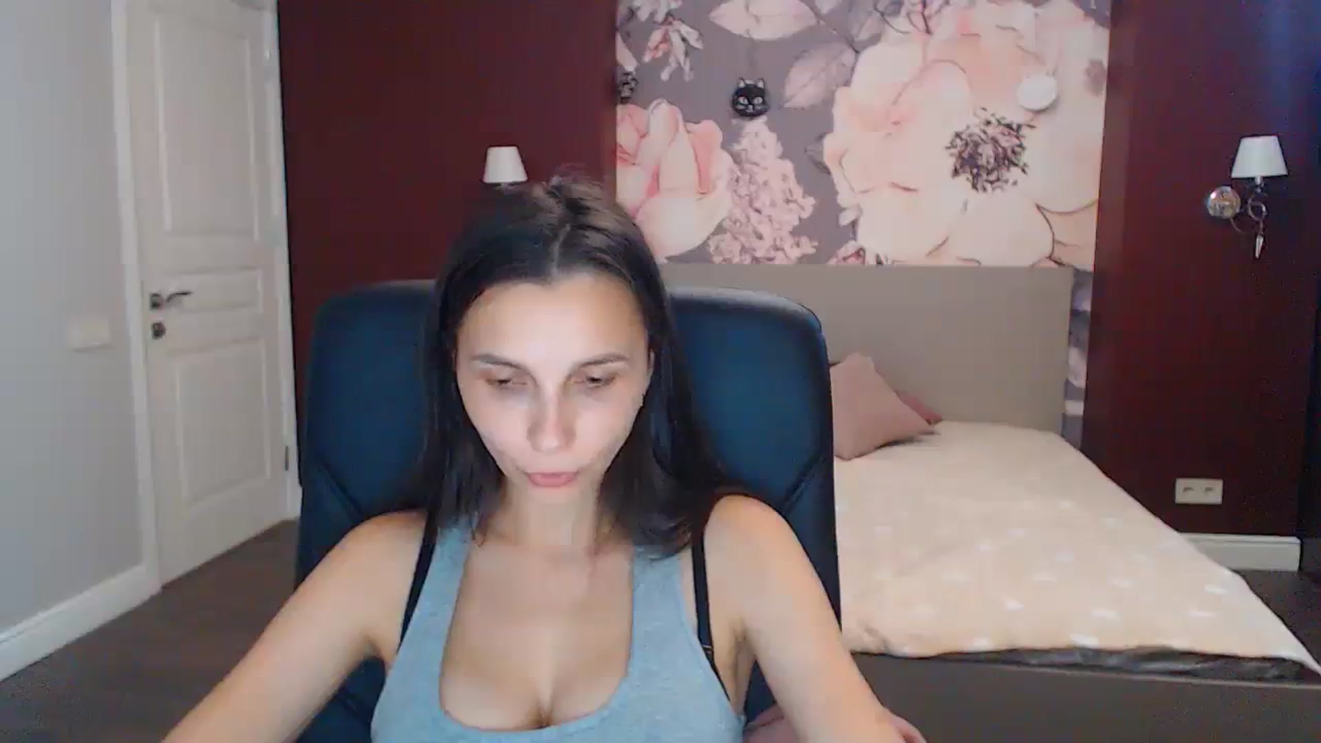 Gallery image thumbnail from Karina_Mils's myfreecams stream on, 08/03/2023, 10:58 image 20 of 20