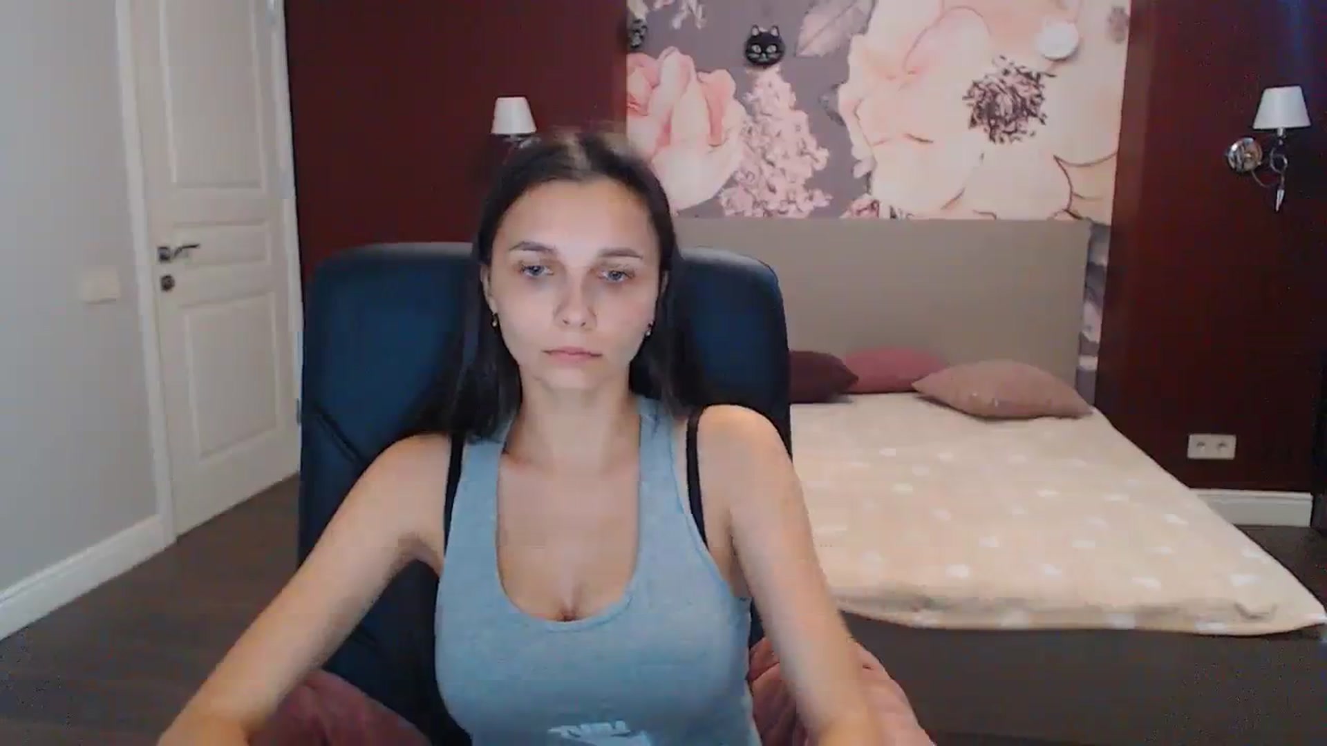 Gallery image thumbnail from Karina_Mils's myfreecams stream on, 08/04/2023, 10:37 image 9 of 20