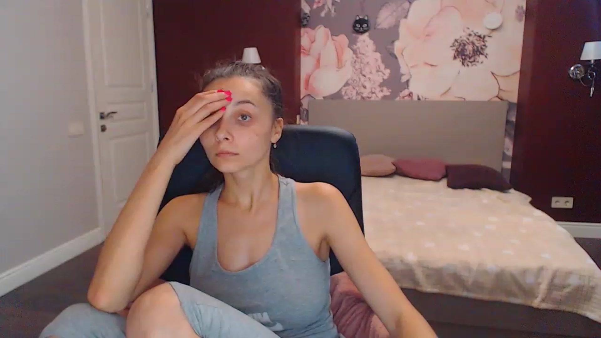 Gallery image thumbnail from Karina_Mils's myfreecams stream on, 08/10/2023, 09:00 image 8 of 20