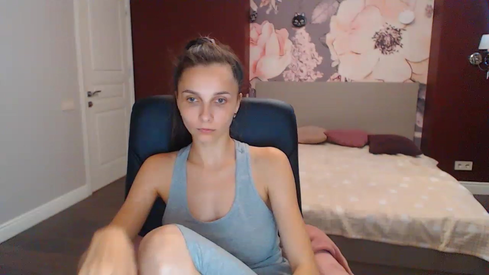 Gallery image thumbnail from Karina_Mils's myfreecams stream on, 08/10/2023, 09:51 image 20 of 20