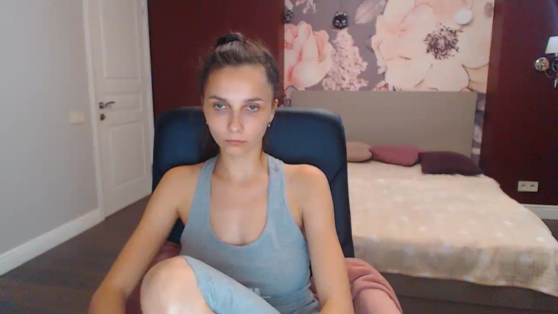Gallery image thumbnail from Karina_Mils's myfreecams stream on, 08/10/2023, 10:54 image 2 of 20