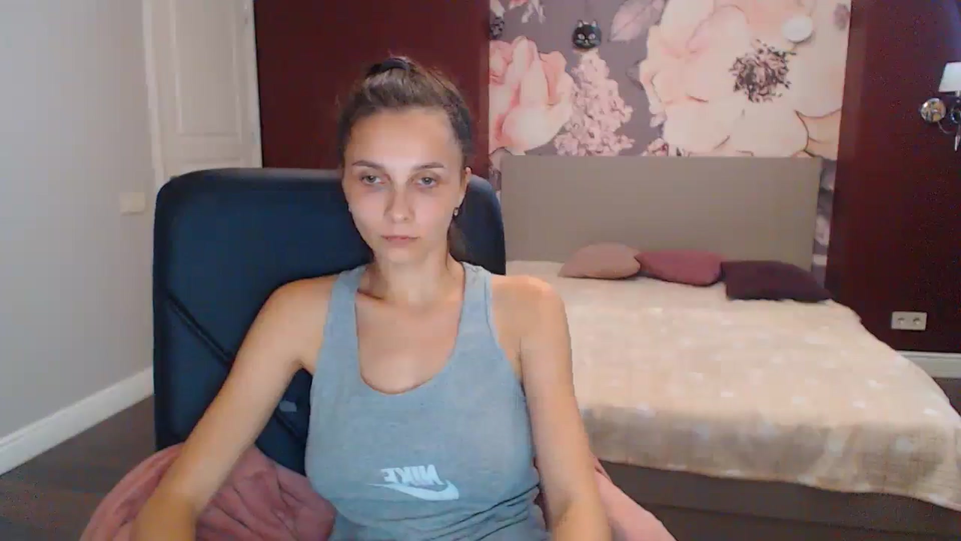 Gallery image thumbnail from Karina_Mils's myfreecams stream on, 08/10/2023, 10:54 image 11 of 20