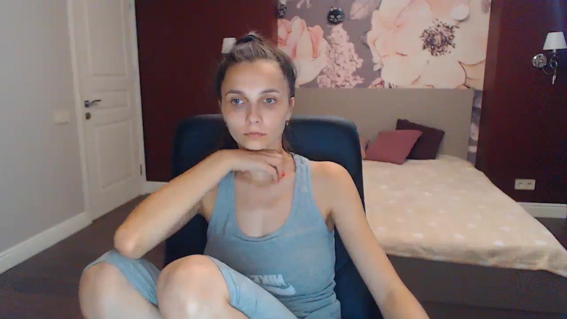 Gallery image thumbnail from Karina_Mils's myfreecams stream on, 08/11/2023, 09:48 image 9 of 20