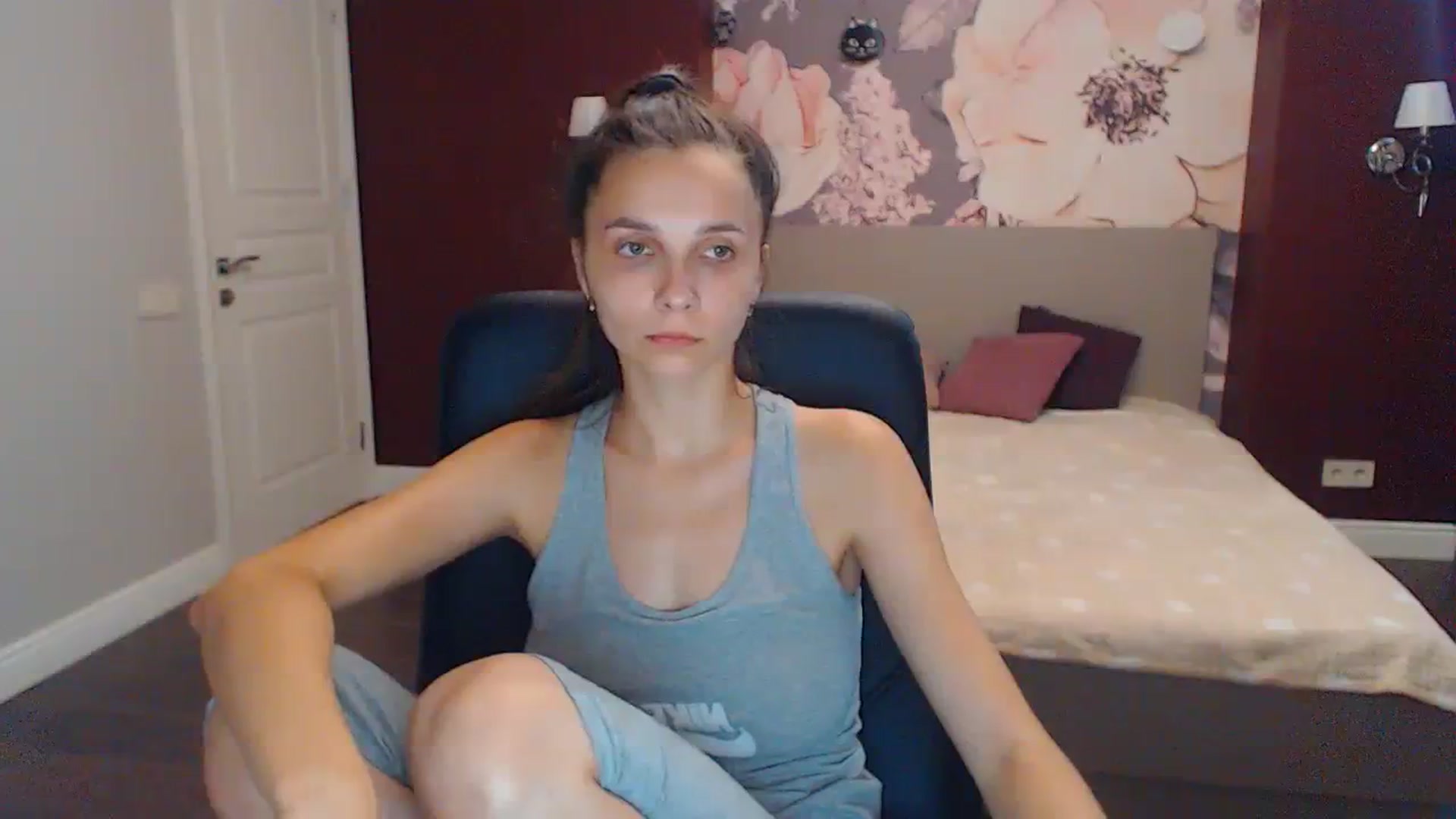 Gallery image thumbnail from Karina_Mils's myfreecams stream on, 08/11/2023, 09:48 image 8 of 20