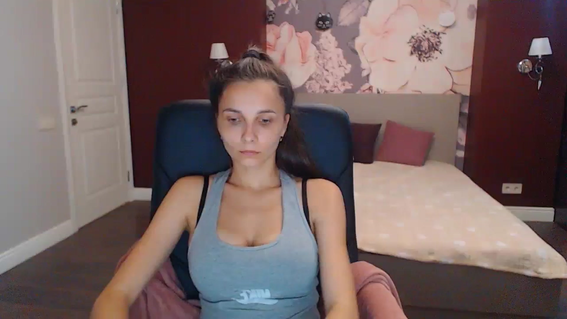 Gallery image thumbnail from Karina_Mils's myfreecams stream on, 08/13/2023, 10:58 image 11 of 20