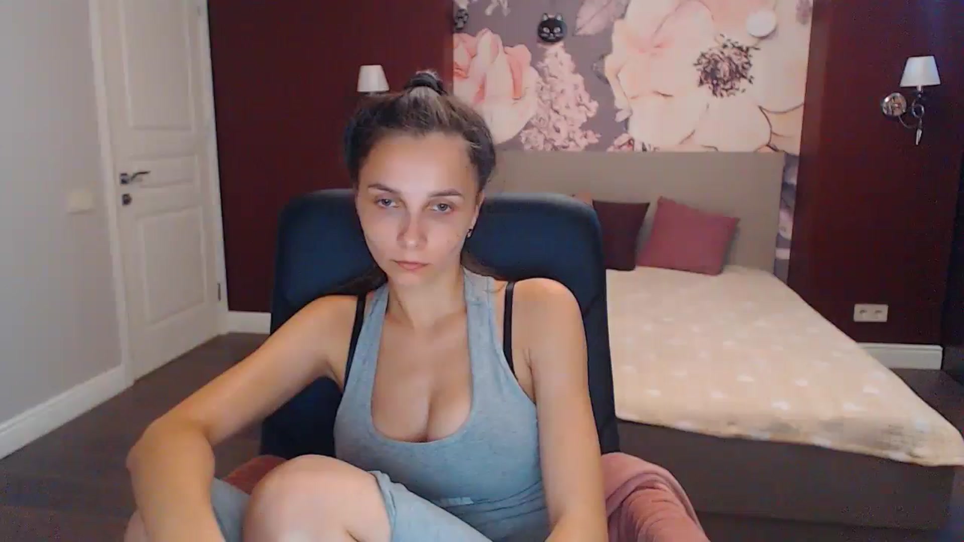 Gallery image thumbnail from Karina_Mils's myfreecams stream on, 08/13/2023, 10:58 image 8 of 20