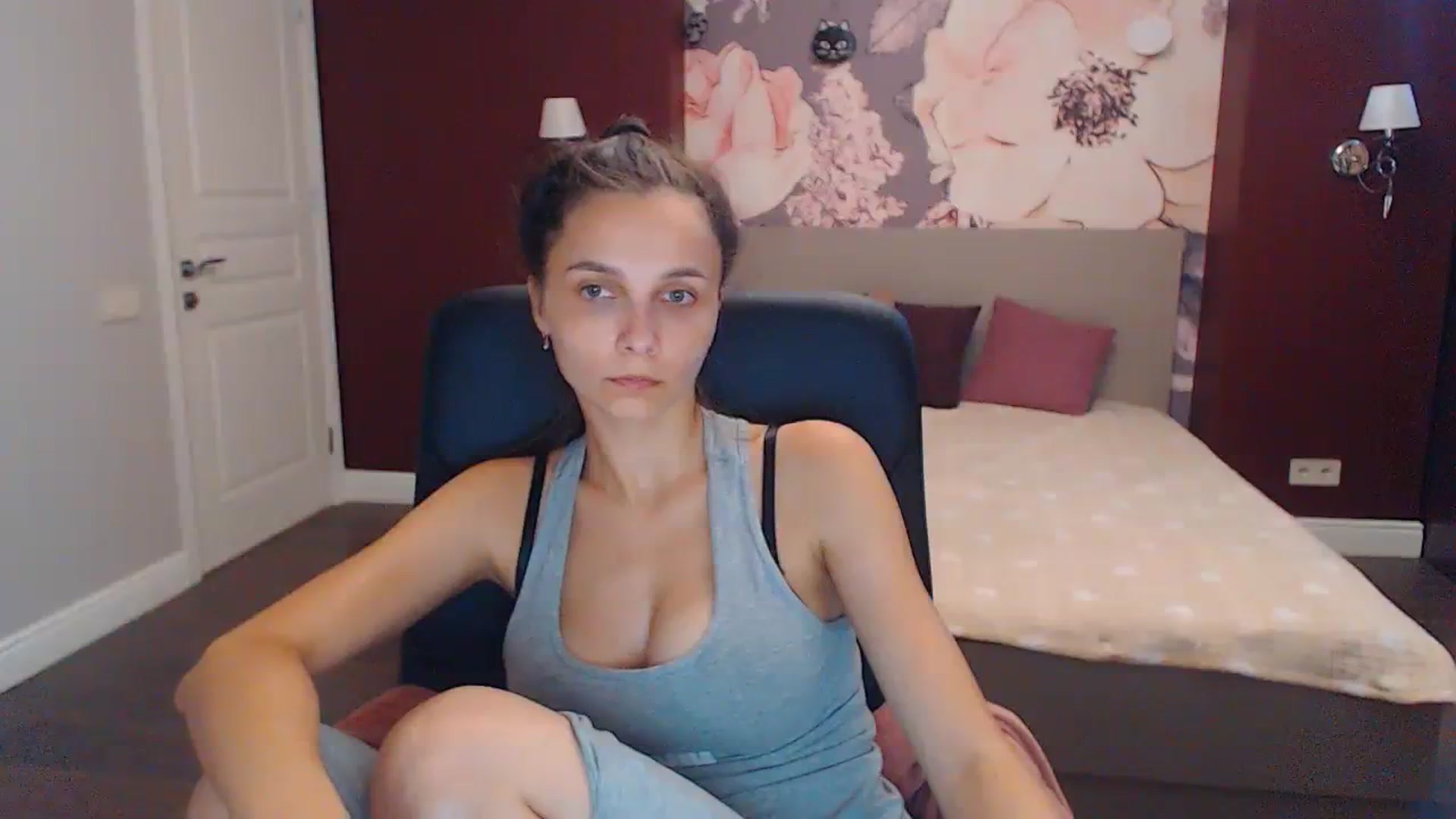 Gallery image thumbnail from Karina_Mils's myfreecams stream on, 08/13/2023, 10:58 image 9 of 20