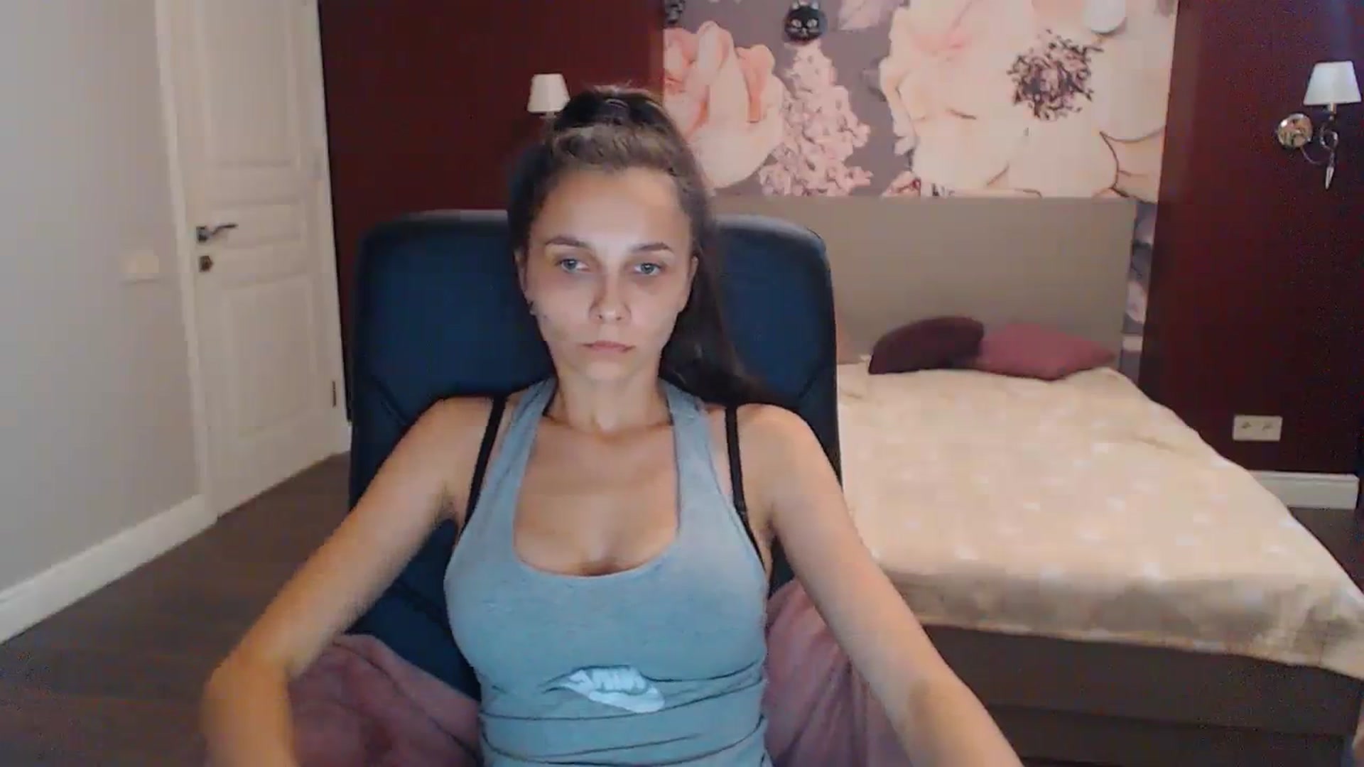 Gallery image thumbnail from Karina_Mils's myfreecams stream on, 08/13/2023, 14:29 image 5 of 20