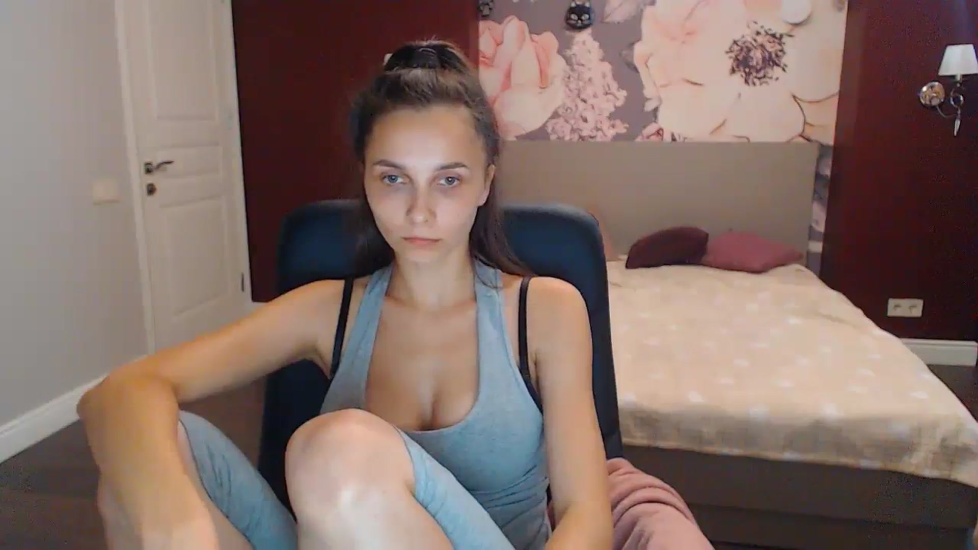 Gallery image thumbnail from Karina_Mils's myfreecams stream on, 08/13/2023, 14:29 image 20 of 20
