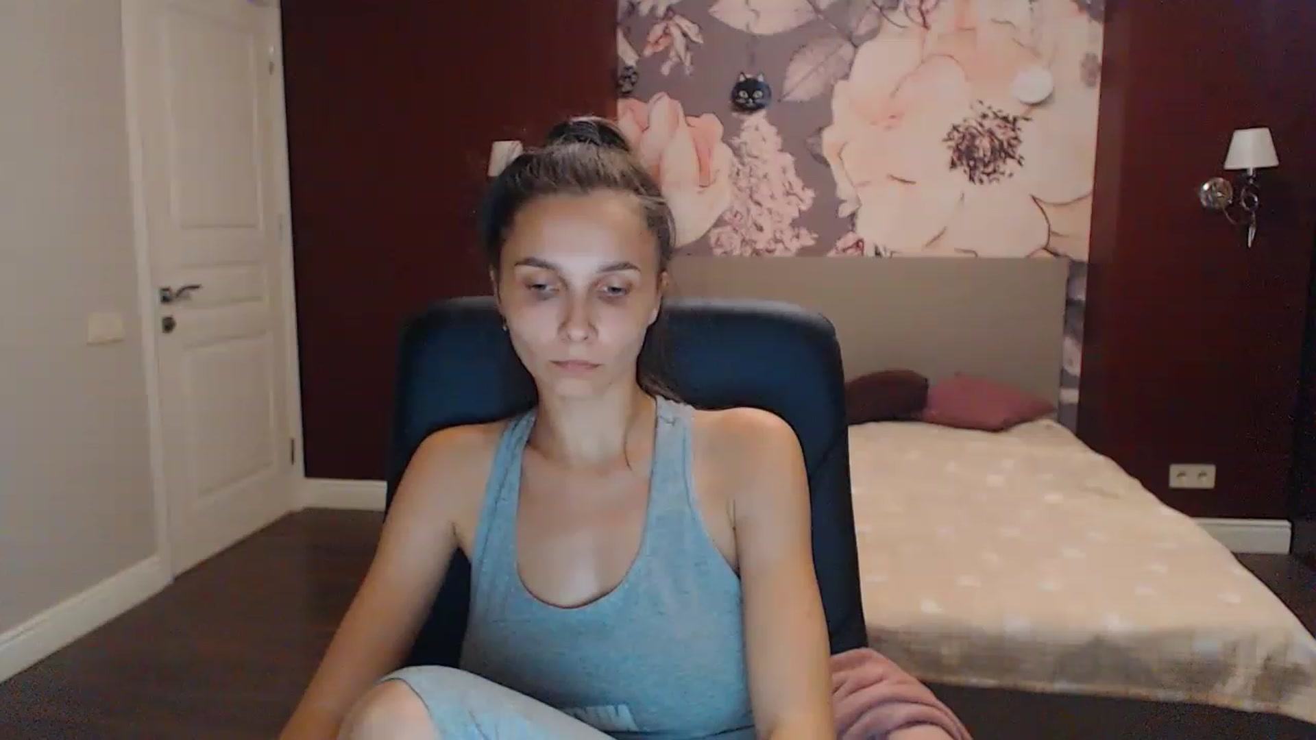 Gallery image thumbnail from Karina_Mils's myfreecams stream on, 08/13/2023, 16:29 image 12 of 20