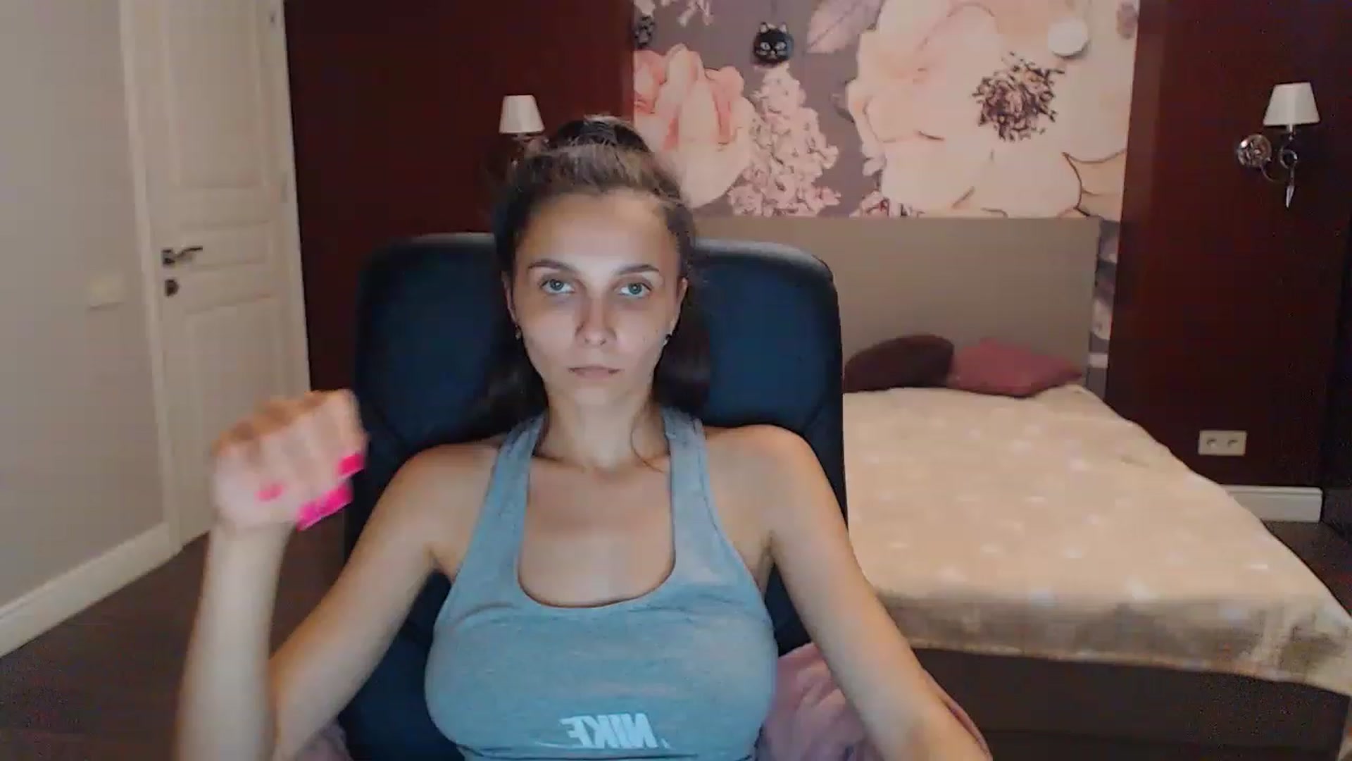 Gallery image thumbnail from Karina_Mils's myfreecams stream on, 08/13/2023, 16:29 image 15 of 20