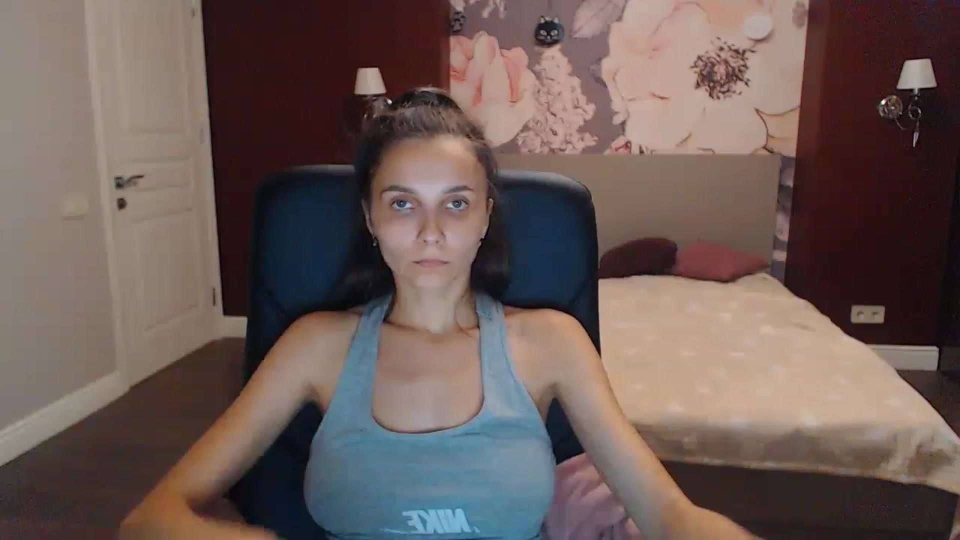 Gallery image thumbnail from Karina_Mils's myfreecams stream on, 08/13/2023, 16:29 image 16 of 20
