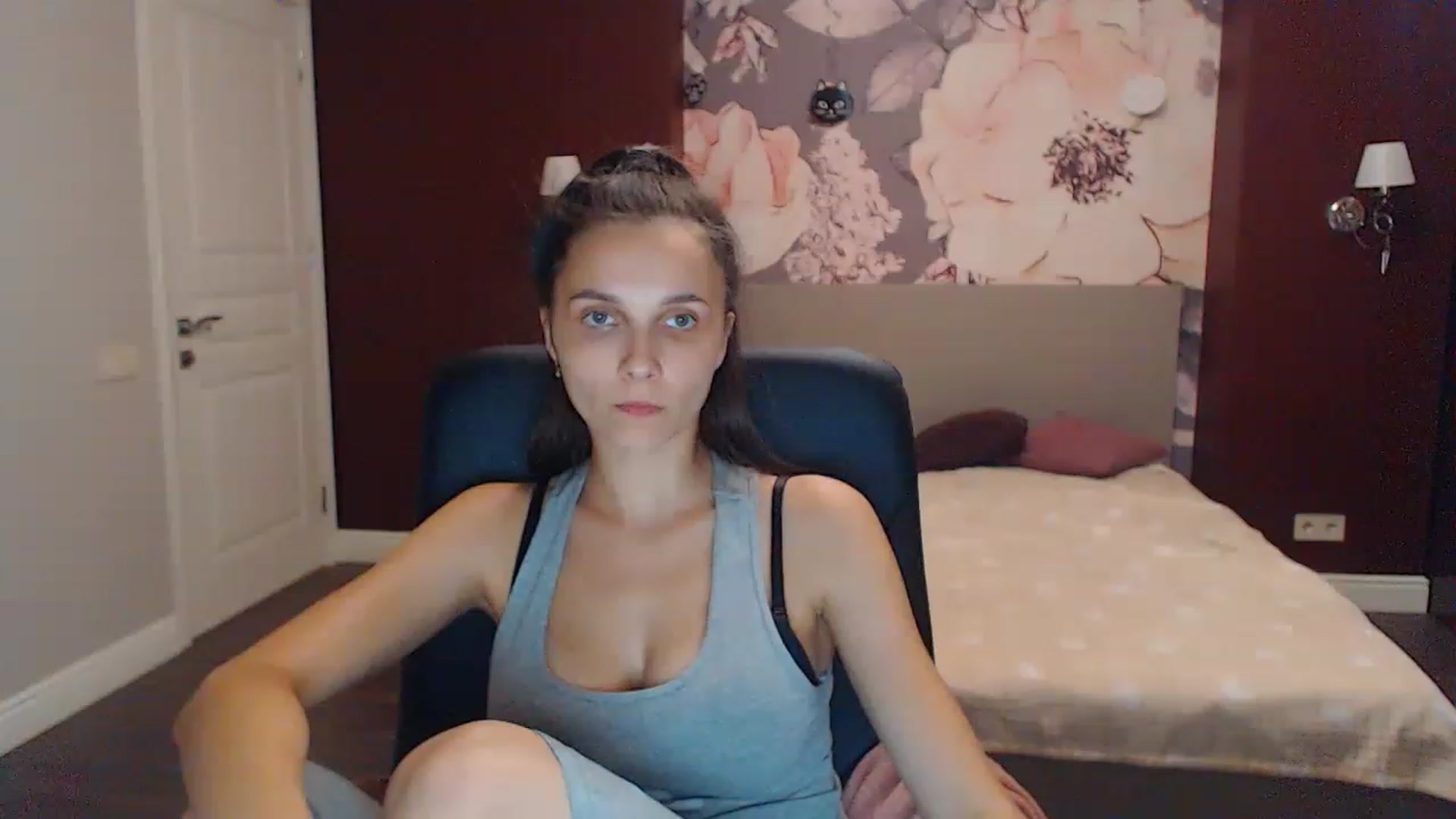 Gallery image thumbnail from Karina_Mils's myfreecams stream on, 08/13/2023, 16:29 image 7 of 20