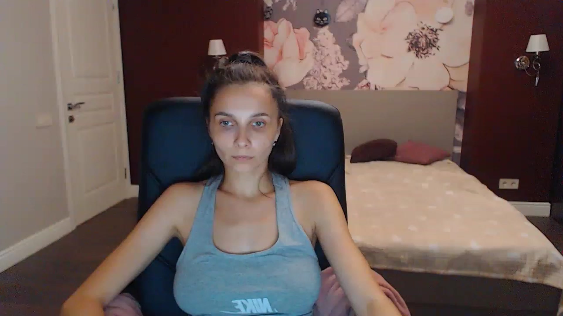 Gallery image thumbnail from Karina_Mils's myfreecams stream on, 08/13/2023, 16:29 image 18 of 20