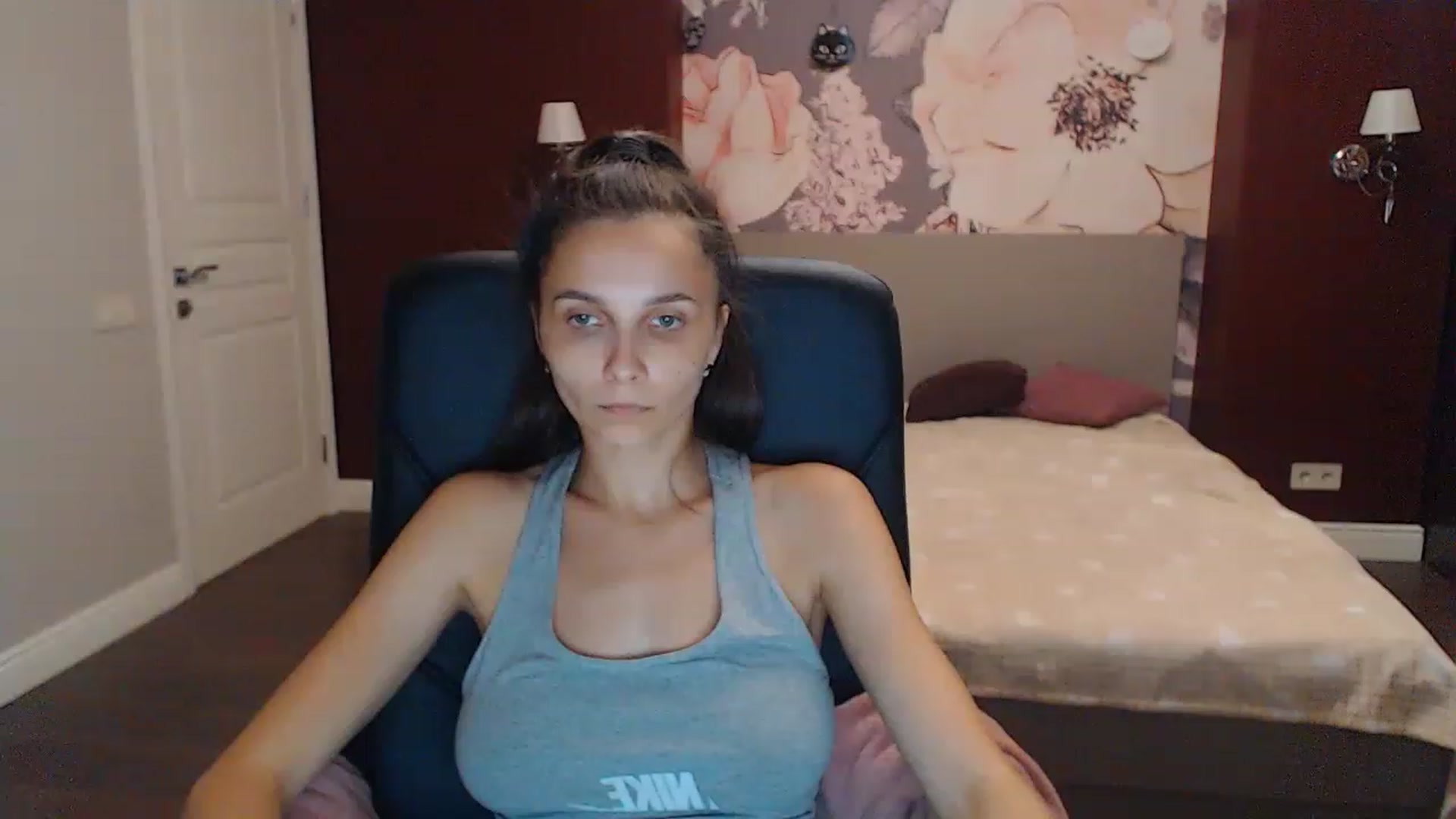 Gallery image thumbnail from Karina_Mils's myfreecams stream on, 08/13/2023, 16:29 image 17 of 20