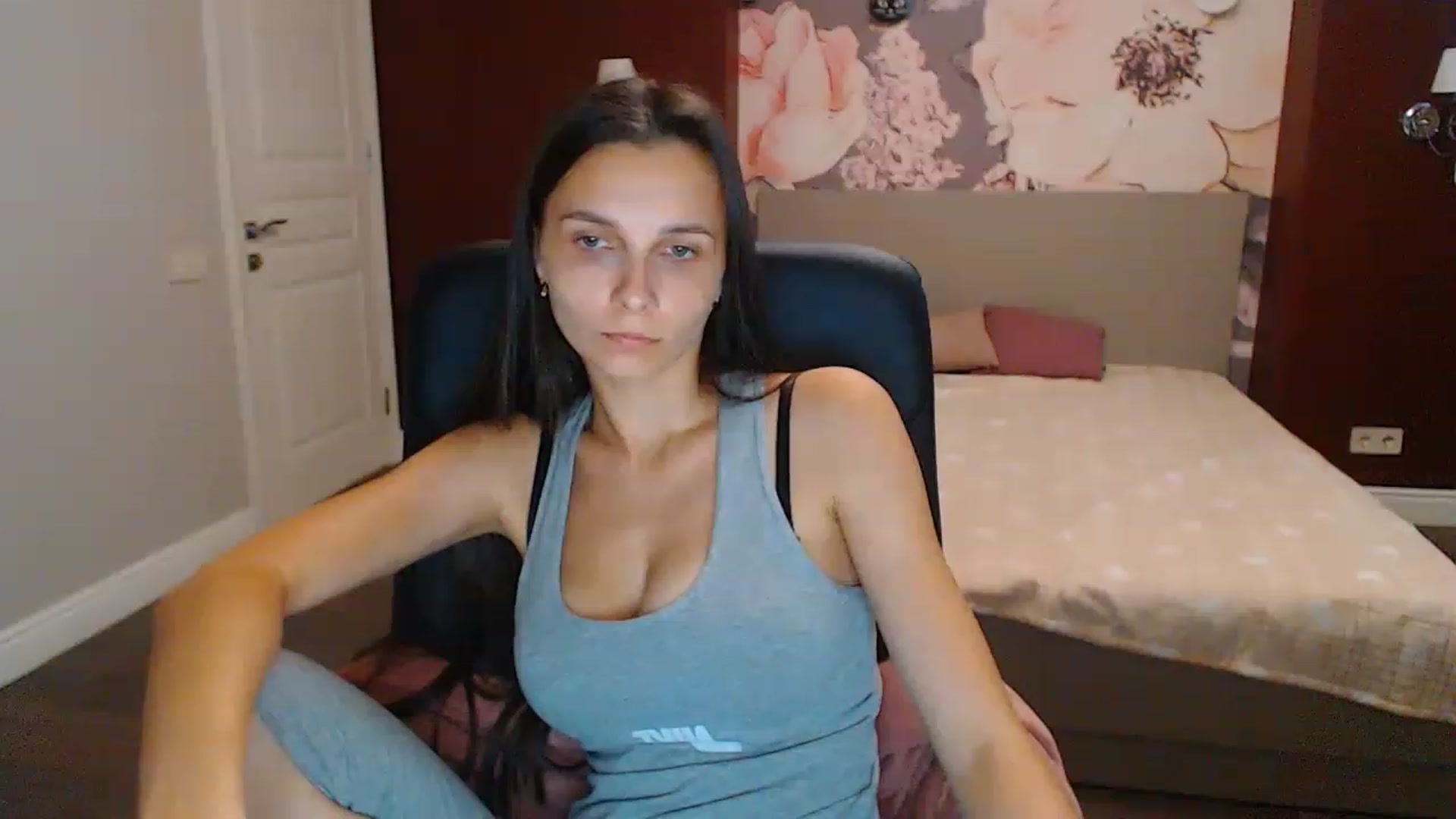 Gallery image thumbnail from Karina_Mils's myfreecams stream on, 08/17/2023, 07:49 image 18 of 20