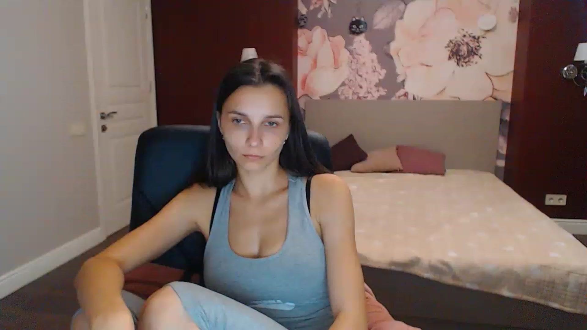 Gallery image thumbnail from Karina_Mils's myfreecams stream on, 08/17/2023, 07:49 image 10 of 20