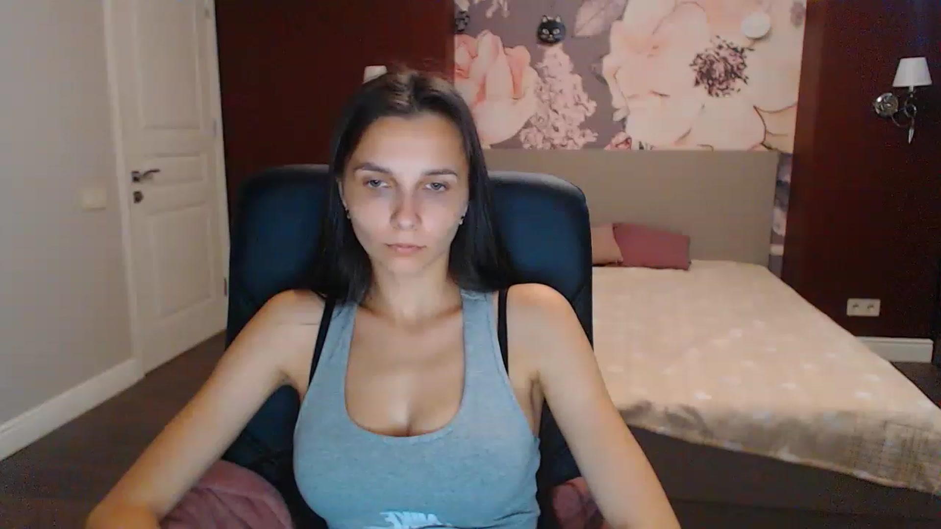 Gallery image thumbnail from Karina_Mils's myfreecams stream on, 08/17/2023, 07:49 image 2 of 20