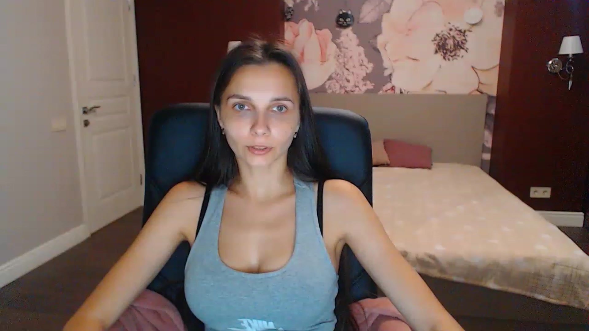 Gallery image thumbnail from Karina_Mils's myfreecams stream on, 08/17/2023, 07:49 image 1 of 20