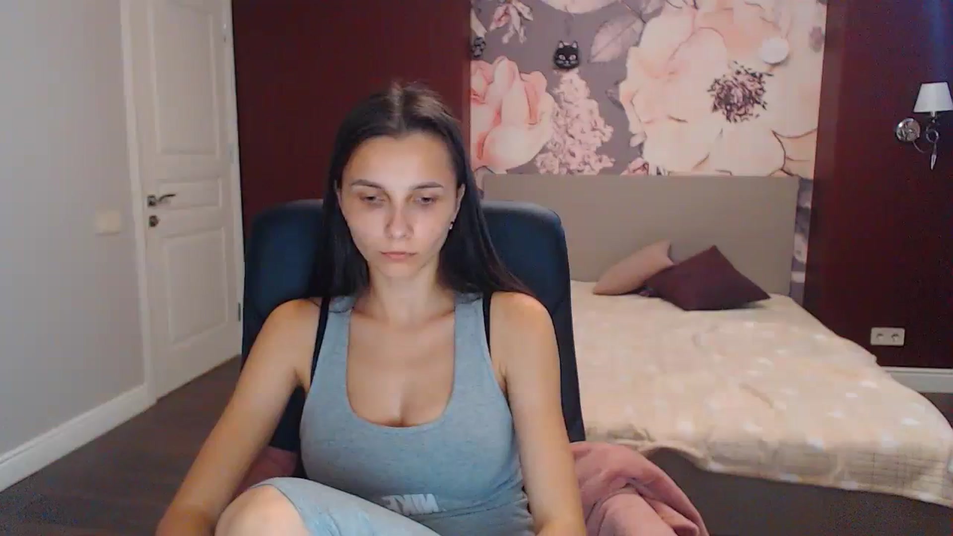 Gallery image thumbnail from Karina_Mils's myfreecams stream on, 08/17/2023, 10:10 image 1 of 20