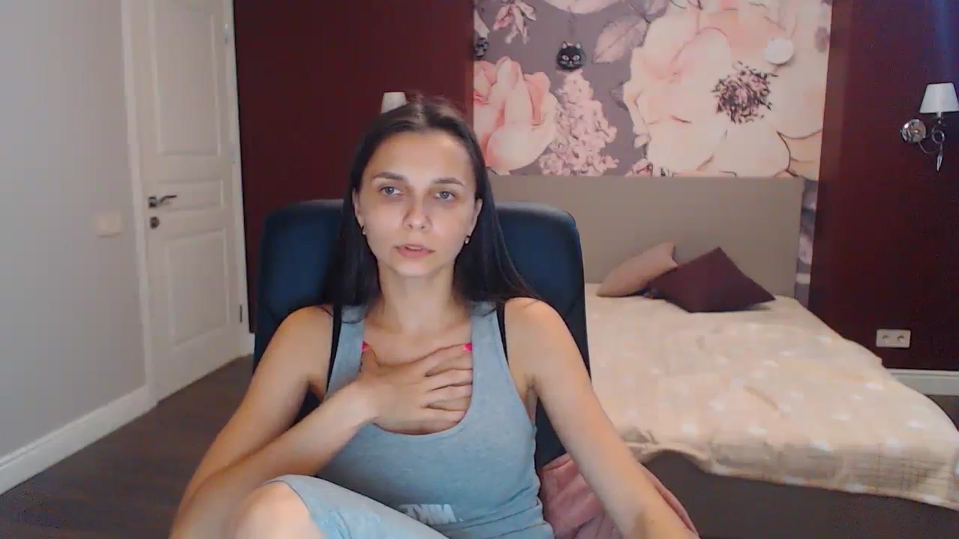 Gallery image thumbnail from Karina_Mils's myfreecams stream on, 08/17/2023, 10:10 image 7 of 20