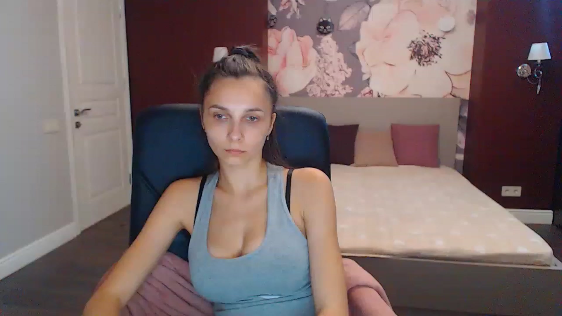 Gallery image thumbnail from Karina_Mils's myfreecams stream on, 08/18/2023, 10:59 image 3 of 20