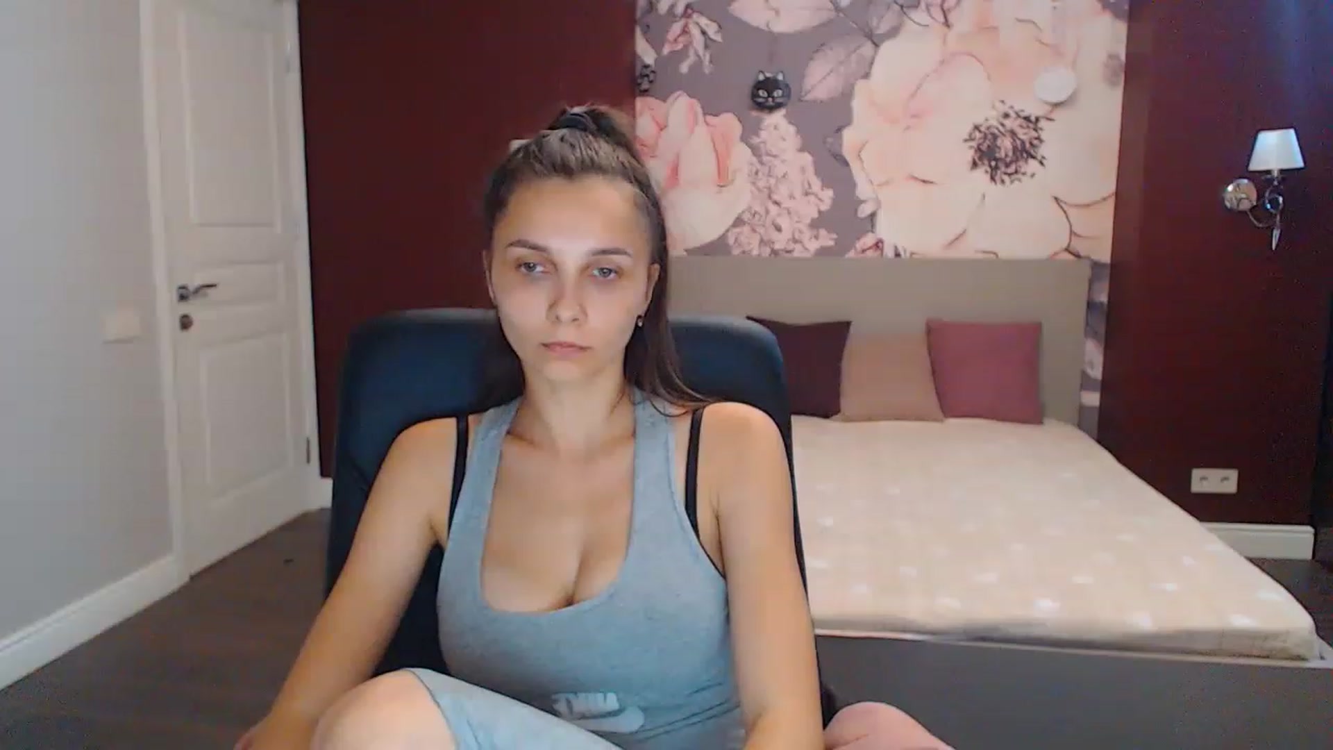 Gallery image thumbnail from Karina_Mils's myfreecams stream on, 08/18/2023, 10:59 image 19 of 20