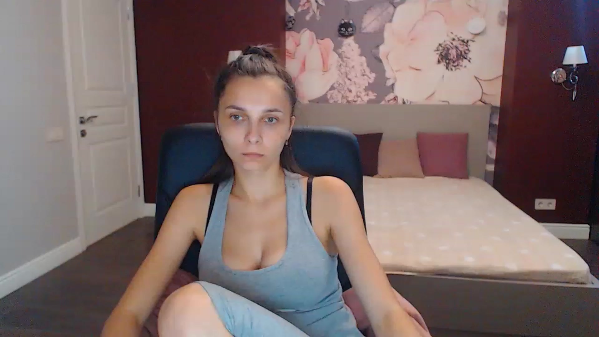 Gallery image thumbnail from Karina_Mils's myfreecams stream on, 08/18/2023, 10:59 image 2 of 20