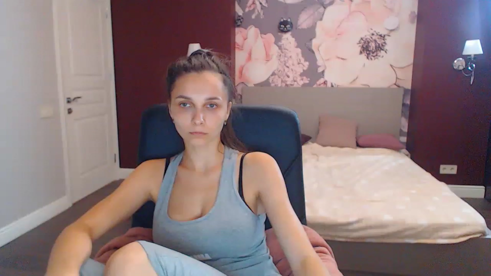 Gallery image thumbnail from Karina_Mils's myfreecams stream on, 08/19/2023, 13:15 image 3 of 20