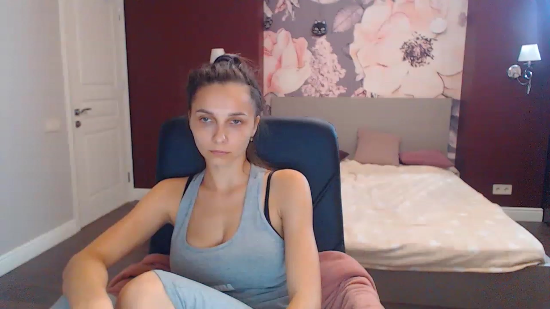 Gallery image thumbnail from Karina_Mils's myfreecams stream on, 08/19/2023, 13:15 image 4 of 20