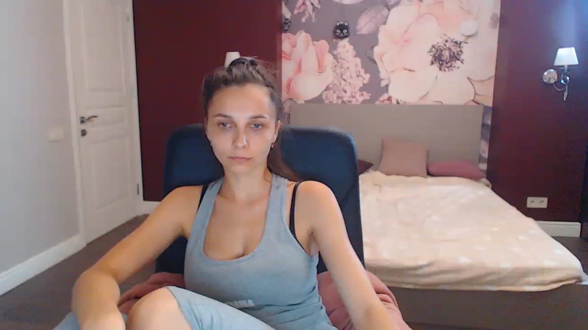 Gallery image thumbnail from Karina_Mils's myfreecams stream on, 08/19/2023, 13:15 image 1 of 20