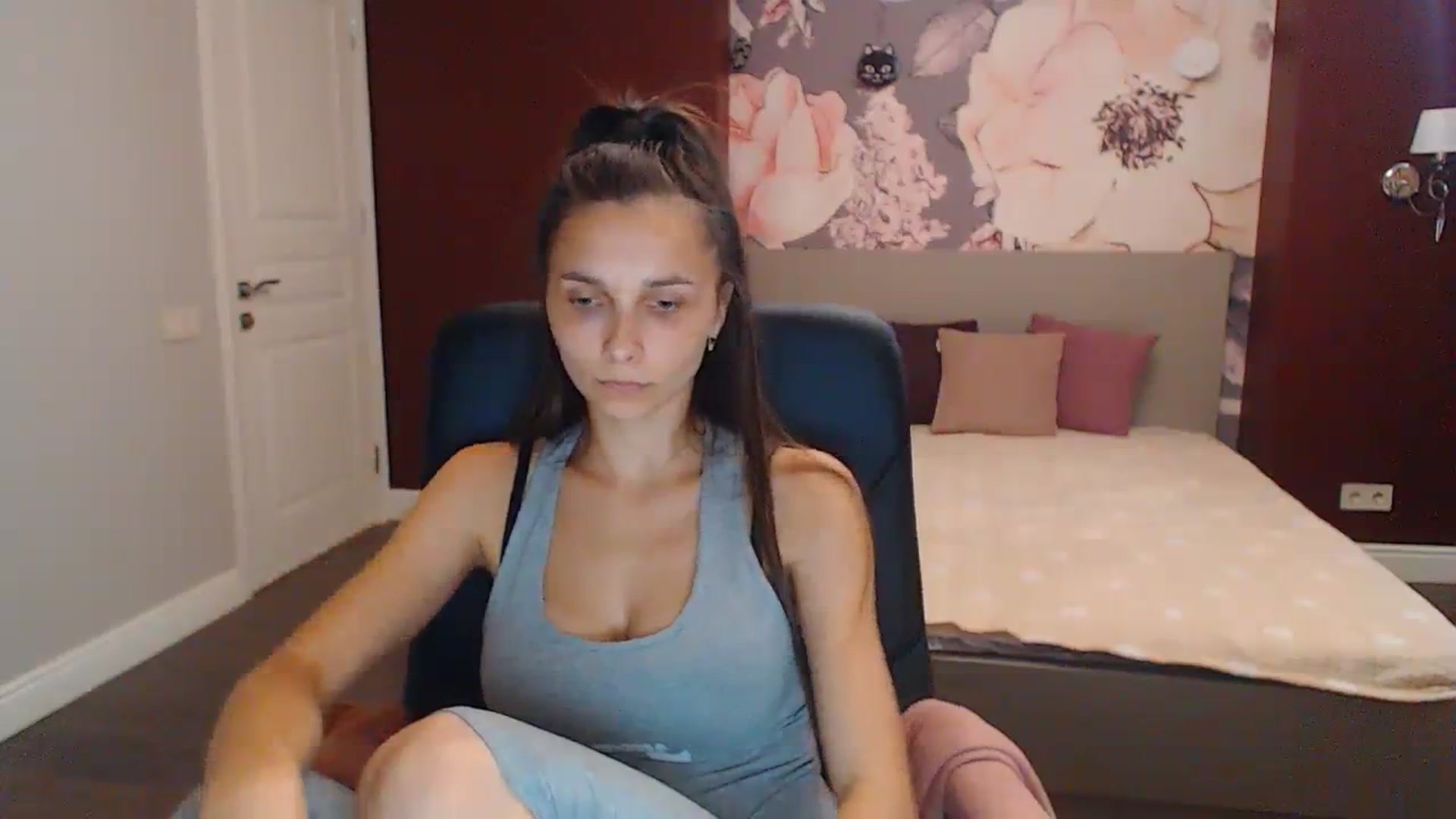 Gallery image thumbnail from Karina_Mils's myfreecams stream on, 08/20/2023, 14:43 image 14 of 20