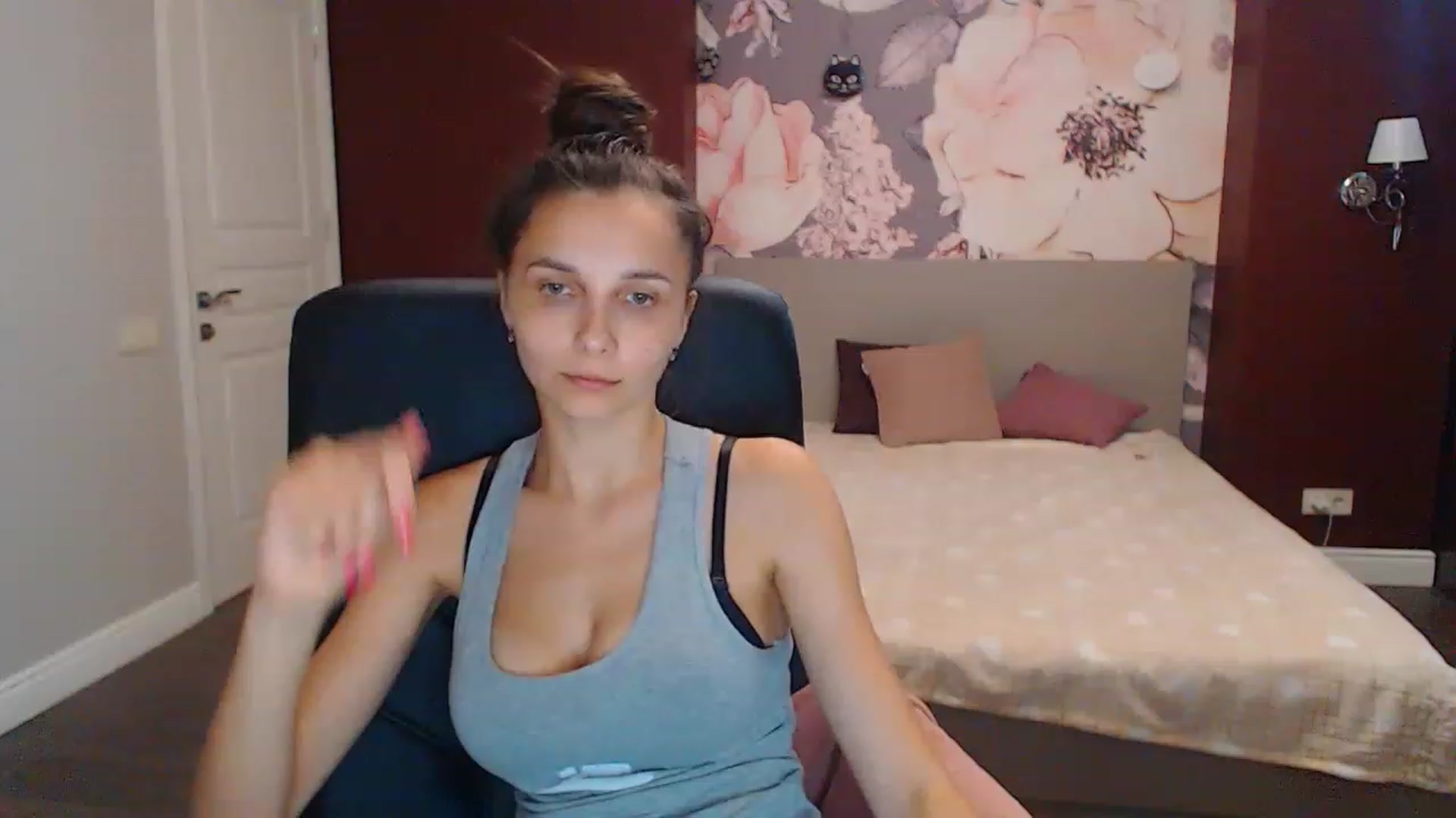 Gallery image thumbnail from Karina_Mils's myfreecams stream on, 08/21/2023, 09:28 image 19 of 20