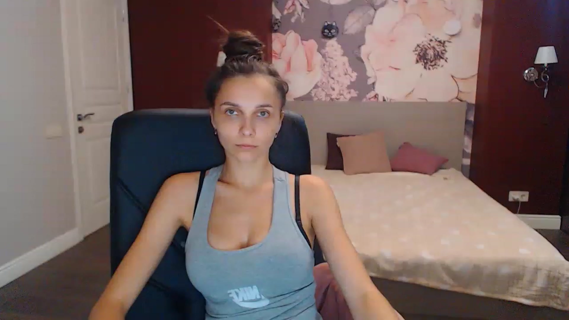 Gallery image thumbnail from Karina_Mils's myfreecams stream on, 08/21/2023, 09:28 image 18 of 20