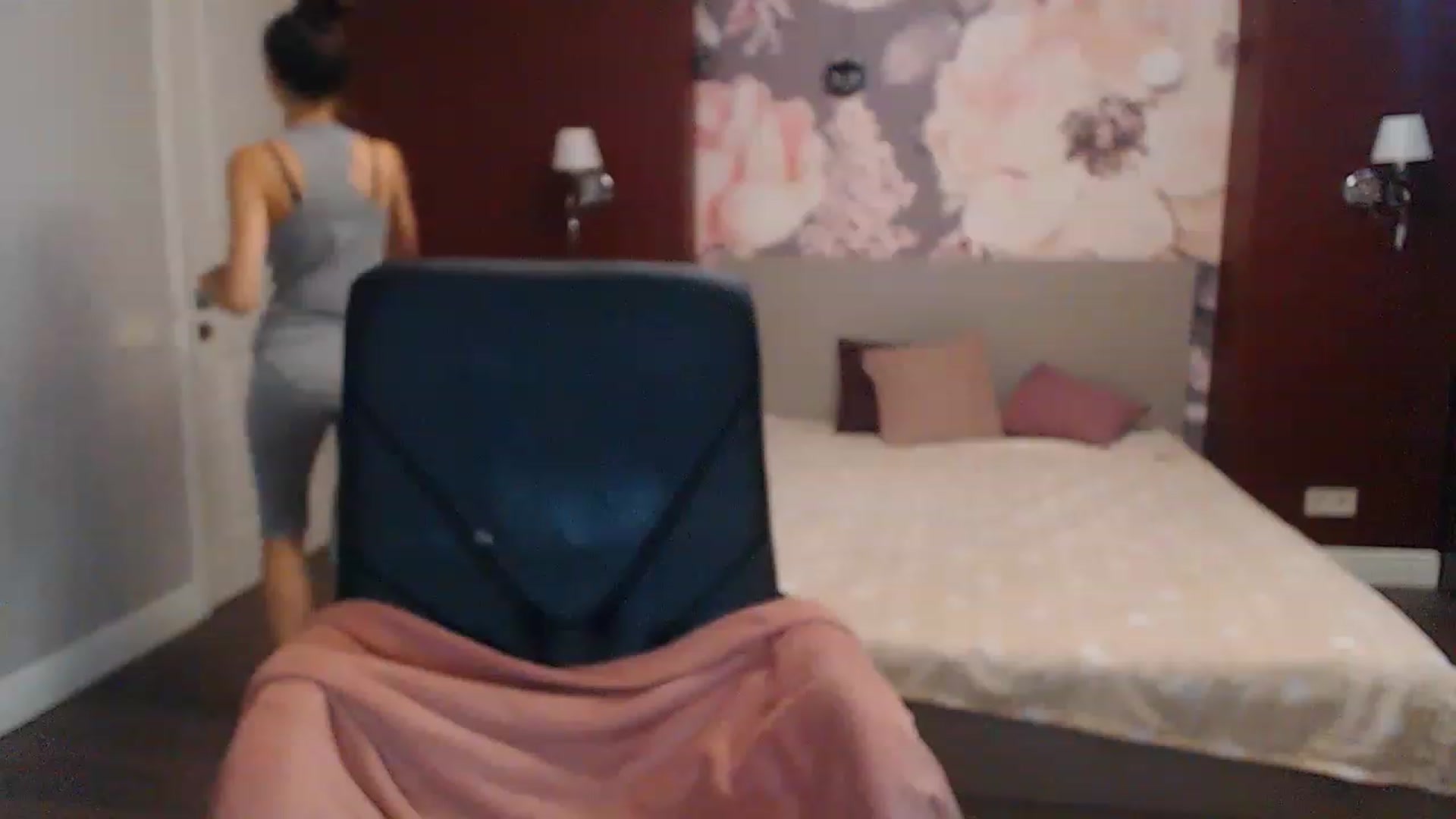 Gallery image thumbnail from Karina_Mils's myfreecams stream on, 08/21/2023, 09:28 image 20 of 20